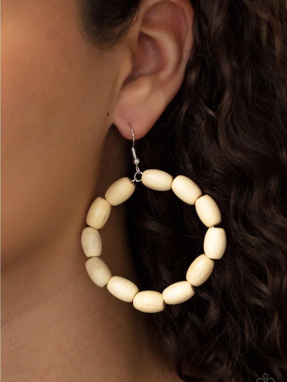 ❤️‍🔥5/$25❤️‍🔥 Living The WOOD Life White Earrings